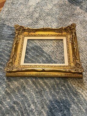 Vintage Carved Wood Gold Colored Gilt French Baroque Picture Frame 16x14